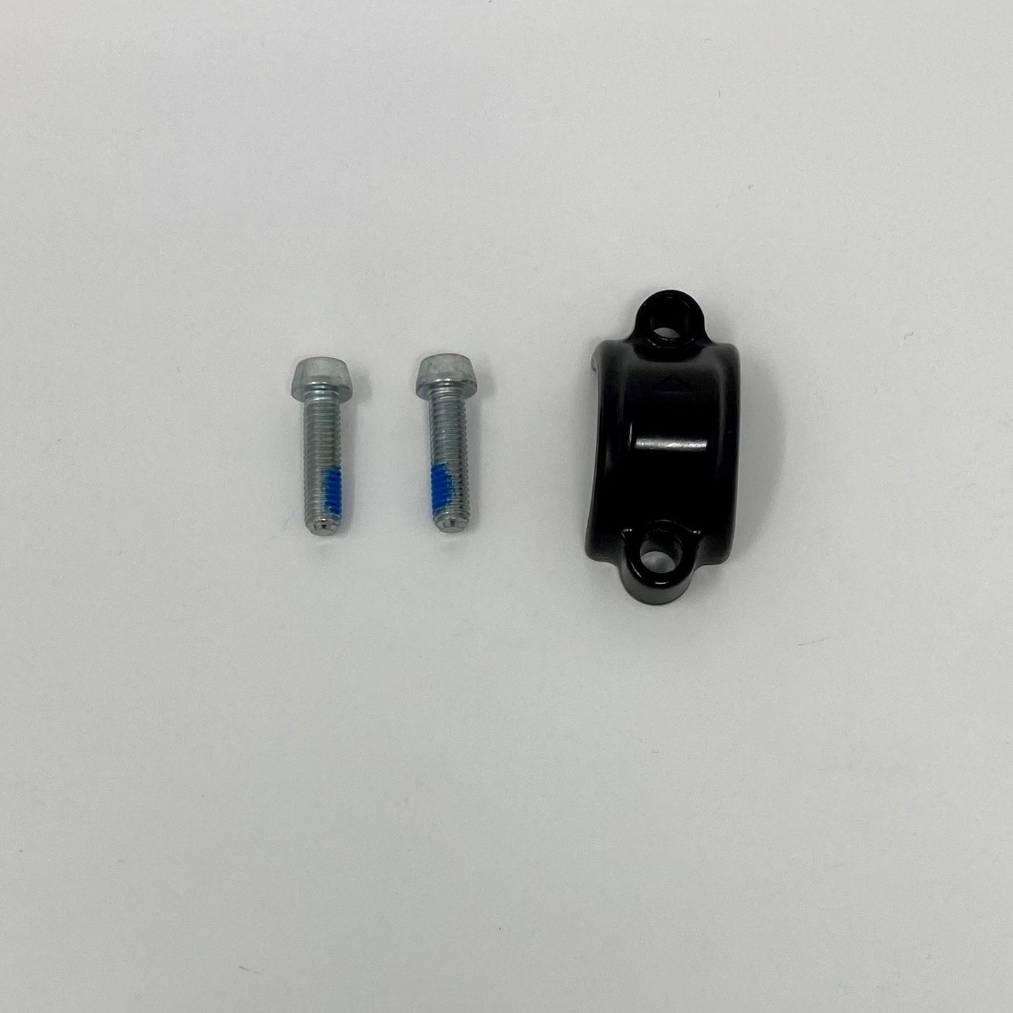 Cura Cura4 (Glossy black) Master cylinder clamp and screws FD40284-20