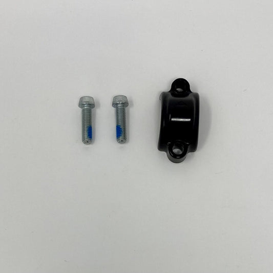 Cura Cura4 (Glossy black) Master cylinder clamp and screws FD40284-20